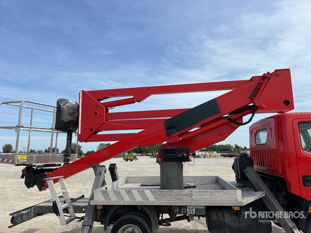 2011 Renault Maxity 2011 Socage DA320 20 m on Bucket Truck - Autoplošina: obrázek 5 2011 Renault Maxity 2011 Socage DA320 20 m on Bucket Truck - Autoplošina: obrázek 5