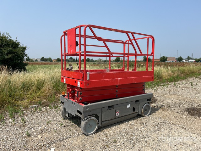 2012 Haulotte Compact 10 Electric (Inoperable) Scissor Lift - Nůžková plošina: obrázek 4 2012 Haulotte Compact 10 Electric (Inoperable) Scissor Lift - Nůžková plošina: obrázek 4