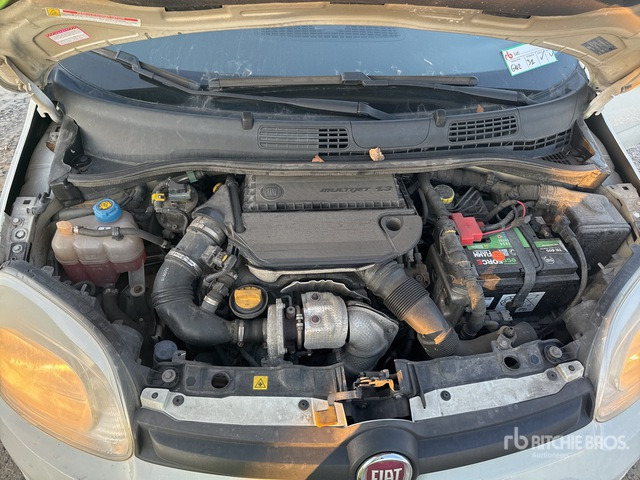 Osobní auto 2013 Fiat Panda Automobile: obrázek 6