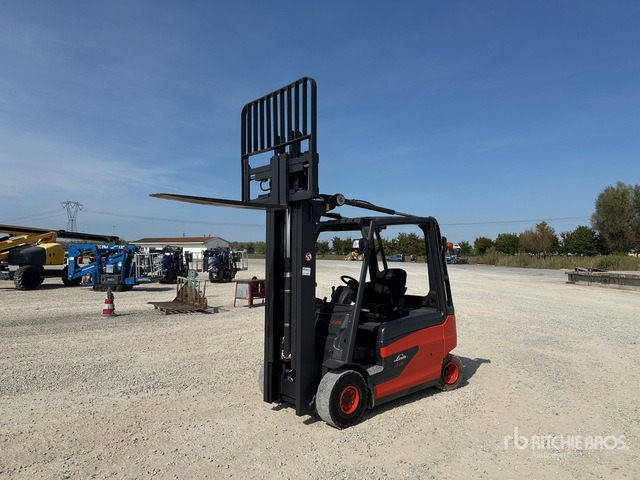 2013 Linde E25L-01 2500 kg Electric Forklift - Elektrický vysokozdvižný vozík: obrázek 2 2013 Linde E25L-01 2500 kg Electric Forklift - Elektrický vysokozdvižný vozík: obrázek 2