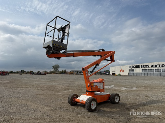 2013 Nifty-Lift HR12NE Electric Articulating Boom Lift - Kloubová plošina: obrázek 2 2013 Nifty-Lift HR12NE Electric Articulating Boom Lift - Kloubová plošina: obrázek 2