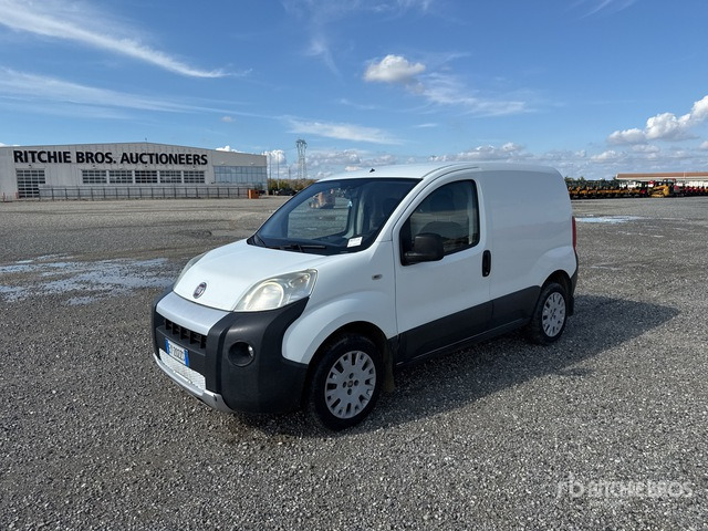 2015 Fiat Fiorino Autocarro furgonato - Malá dodávka: obrázek 1 2015 Fiat Fiorino Autocarro furgonato - Malá dodávka: obrázek 1