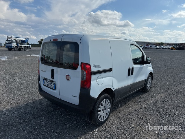 2015 Fiat Fiorino Autocarro furgonato - Malá dodávka: obrázek 4 2015 Fiat Fiorino Autocarro furgonato - Malá dodávka: obrázek 4