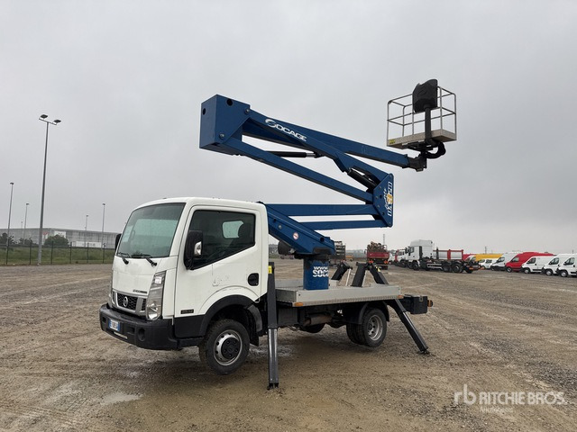 2015 Nissan Cabstar 35.12 2015 Socage DA 320 20 m on Bucket Truck - Autoplošina: obrázek 2 2015 Nissan Cabstar 35.12 2015 Socage DA 320 20 m on Bucket Truck - Autoplošina: obrázek 2