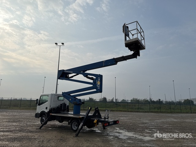 2015 Nissan Cabstar 35.12 2015 Socage DA324 24 m on Bucket Truck - Autoplošina: obrázek 3 2015 Nissan Cabstar 35.12 2015 Socage DA324 24 m on Bucket Truck - Autoplošina: obrázek 3