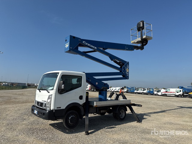 2015 Nissan Cabstar Cabstar 35.12 2015 Socage DA 324 24 m on Bucket Truck - Autoplošina: obrázek 1 2015 Nissan Cabstar Cabstar 35.12 2015 Socage DA 324 24 m on Bucket Truck - Autoplošina: obrázek 1