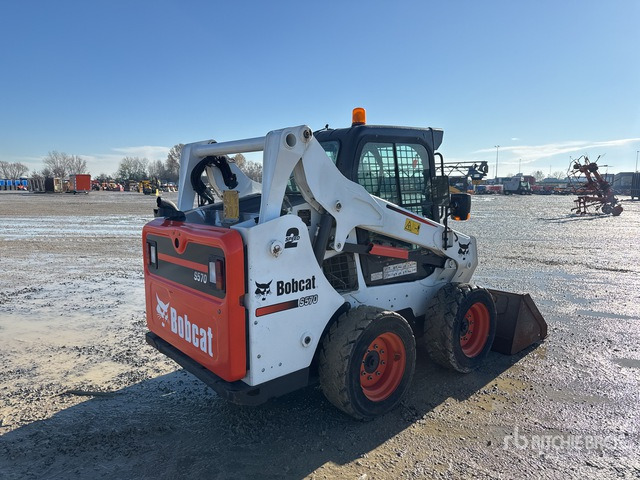 2016 Bobcat S570 Two-Speed Skid Steer Loader - Smykový nakladač: obrázek 3 2016 Bobcat S570 Two-Speed Skid Steer Loader - Smykový nakladač: obrázek 3