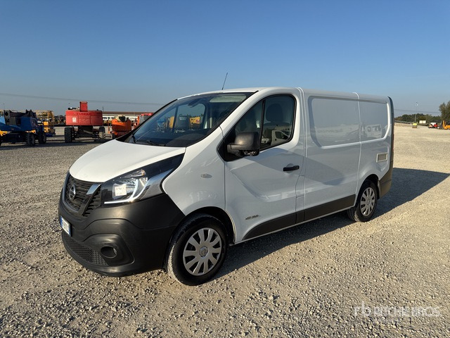 2017 Nissan NV300 Autocarro furgonato - Malá dodávka: obrázek 1 2017 Nissan NV300 Autocarro furgonato - Malá dodávka: obrázek 1