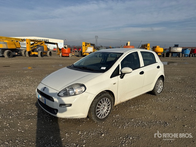 2018 Fiat Grande Punto Van Truck - Osobní auto: obrázek 1 2018 Fiat Grande Punto Van Truck - Osobní auto: obrázek 1