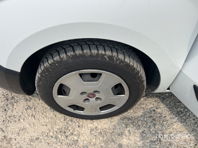 2020 Fiat Fiorino Autocarro furgonato - Malá dodávka: obrázek 5 2020 Fiat Fiorino Autocarro furgonato - Malá dodávka: obrázek 5