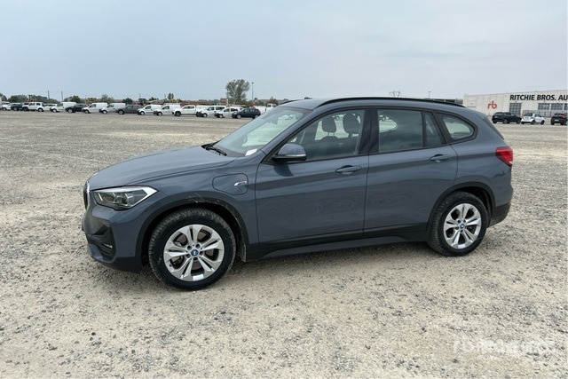 2022 BMW X1 XDRIVE 25E BUSINESS ADVANTAGE SUV - SUV: obrázek 2 2022 BMW X1 XDRIVE 25E BUSINESS ADVANTAGE SUV - SUV: obrázek 2