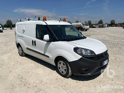 FIAT DOBLO CARGO MAXI 1.6 MULTIJET 16V 105 ... - Skříňový nákladní auto: obrázek 4 FIAT DOBLO CARGO MAXI 1.6 MULTIJET 16V 105 ... - Skříňový nákladní auto: obrázek 4