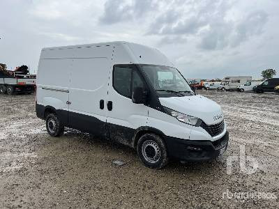 IVECO DAILY 35S12 V H2 3520 - Skříňový nákladní auto: obrázek 4 IVECO DAILY 35S12 V H2 3520 - Skříňový nákladní auto: obrázek 4