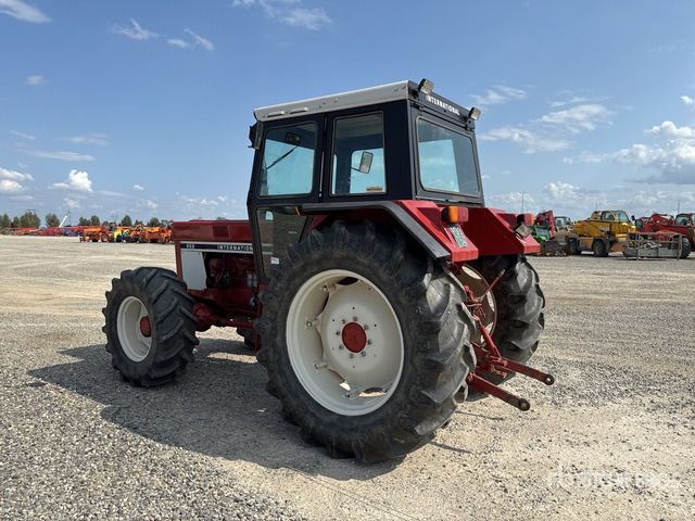 Iternational 955 Trattore agricolo 4RM - Traktor: obrázek 3 Iternational 955 Trattore agricolo 4RM - Traktor: obrázek 3