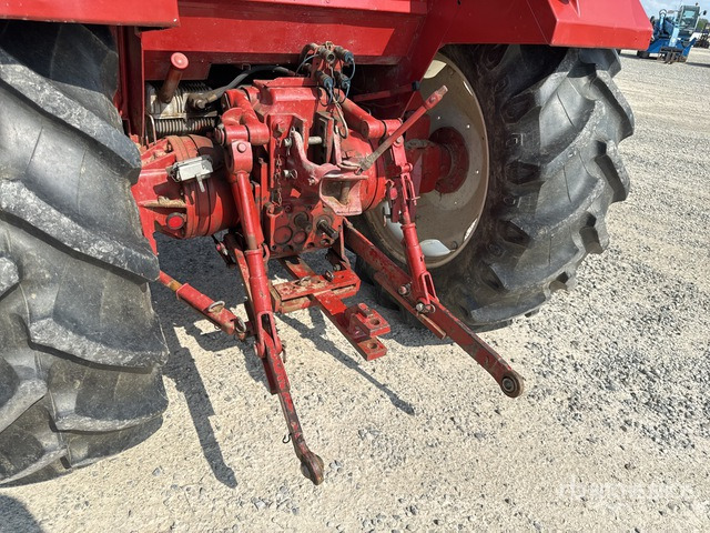 Iternational 955 Trattore agricolo 4RM - Traktor: obrázek 5 Iternational 955 Trattore agricolo 4RM - Traktor: obrázek 5