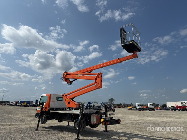 Nissan Cabstar 35.12 Piattaforma autocarrata - Autoplošina: obrázek 3 Nissan Cabstar 35.12 Piattaforma autocarrata - Autoplošina: obrázek 3