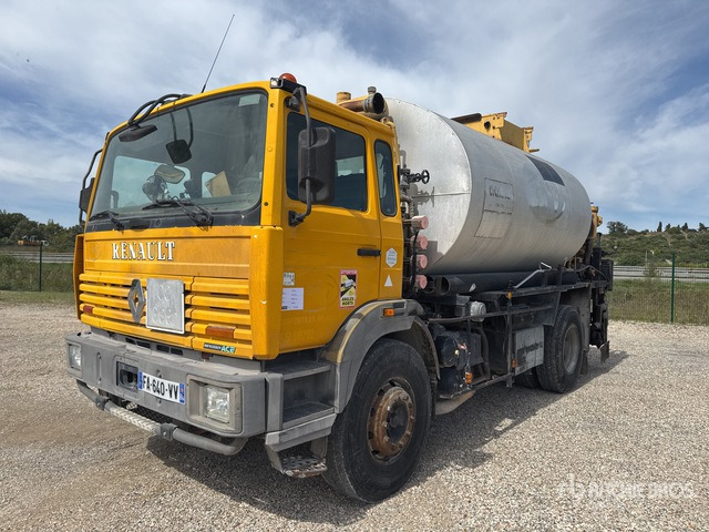 1995 Renault 1995 Acmar on 4x2 Crew Cab Repa ... Asphalt Distributor Truck - Rozstřikovač živic: obrázek 1 1995 Renault 1995 Acmar on 4x2 Crew Cab Repa ... Asphalt Distributor Truck - Rozstřikovač živic: obrázek 1