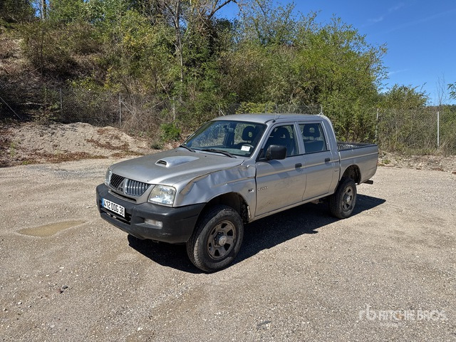 2006 Mitsubishi L200 4x4 Dual Cab Pickup - Pick-up: obrázek 2 2006 Mitsubishi L200 4x4 Dual Cab Pickup - Pick-up: obrázek 2