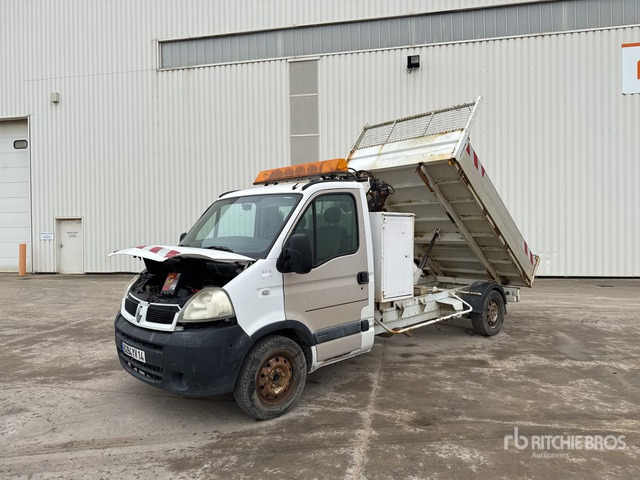2006 Renault Master dCi 120 2014 HMF 152T2 12V 830 kg on 4x ... Dump Truck with Crane - Sklápěč: obrázek 2 2006 Renault Master dCi 120 2014 HMF 152T2 12V 830 kg on 4x ... Dump Truck with Crane - Sklápěč: obrázek 2