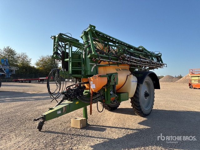 2007 Amazone UX5200 40 m High Clearance Pulverisate ... Pull-Type Sprayer - Tažený postřikovač: obrázek 2 2007 Amazone UX5200 40 m High Clearance Pulverisate ... Pull-Type Sprayer - Tažený postřikovač: obrázek 2