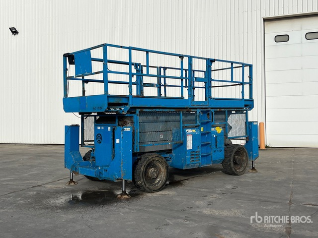 2007 Genie GS4390 4x4 Nacelle Ciseaux Diesel Scissor Lift - Nůžková plošina: obrázek 1 2007 Genie GS4390 4x4 Nacelle Ciseaux Diesel Scissor Lift - Nůžková plošina: obrázek 1