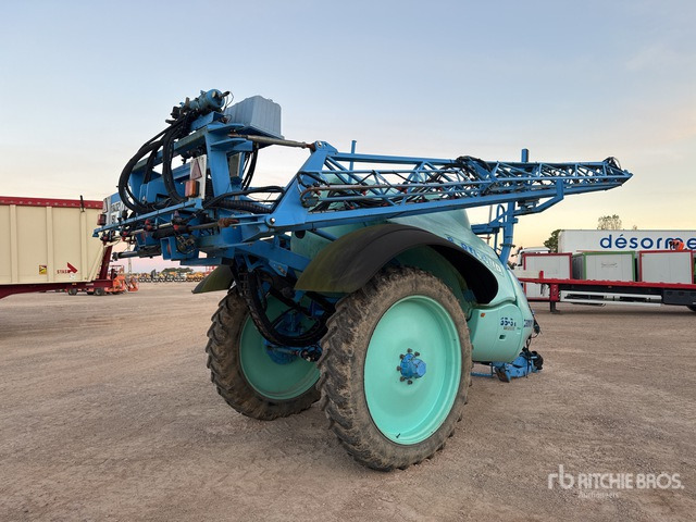 2008 Berthoud Tenor 35-37 28 m High Clearance Pulverisate ... Pull-Type Sprayer - Tažený postřikovač: obrázek 4 2008 Berthoud Tenor 35-37 28 m High Clearance Pulverisate ... Pull-Type Sprayer - Tažený postřikovač: obrázek 4