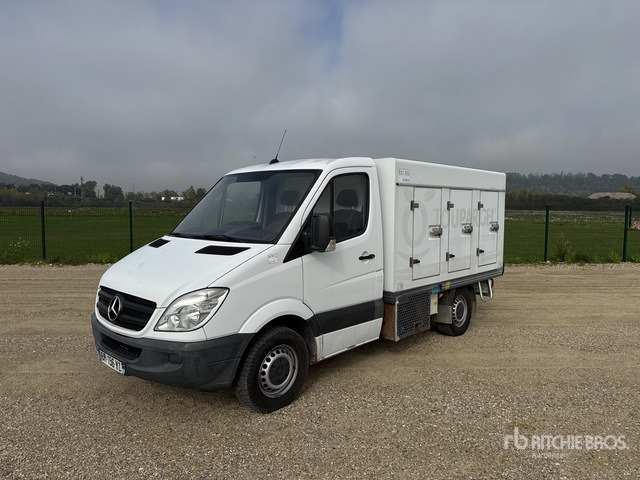 2011 Mercedes-Benz Sprinter 4x2 Camion Frigorifique 4x2 Refrigerated Truck - Chladírenský nákladní automobil: obrázek 1 2011 Mercedes-Benz Sprinter 4x2 Camion Frigorifique 4x2 Refrigerated Truck - Chladírenský nákladní automobil: obrázek 1