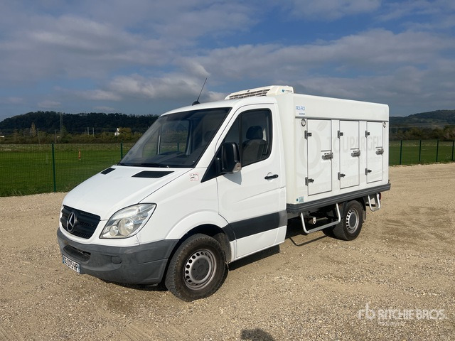 2012 Mercedes-Benz Sprinter 310 DCi 4x2 Crew Cab Camion Frigorifiqu ... Refrigerated Truck - Chladírenský nákladní automobil: obrázek 1 2012 Mercedes-Benz Sprinter 310 DCi 4x2 Crew Cab Camion Frigorifiqu ... Refrigerated Truck - Chladírenský nákladní automobil: obrázek 1
