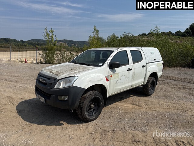 2013 Isuzu D-Max 4x4 Extended Cab (Inoperable) Pickup - Pick-up: obrázek 2 2013 Isuzu D-Max 4x4 Extended Cab (Inoperable) Pickup - Pick-up: obrázek 2