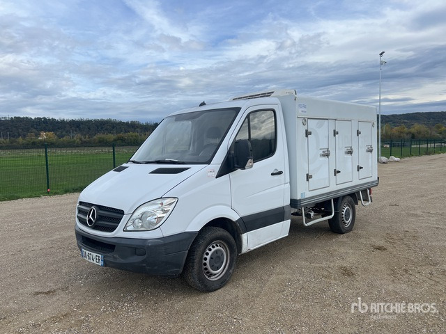 2013 Mercedes-Benz Sprinter 4x2 Camion Frigorifique 4x2 Refrigerated Truck - Chladírenský nákladní automobil: obrázek 1 2013 Mercedes-Benz Sprinter 4x2 Camion Frigorifique 4x2 Refrigerated Truck - Chladírenský nákladní automobil: obrázek 1
