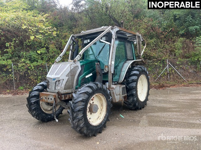 2013 Valtra N143 4x4 Tracteur Forestier (Inoperable) 4WD Tractor - Traktor: obrázek 2 2013 Valtra N143 4x4 Tracteur Forestier (Inoperable) 4WD Tractor - Traktor: obrázek 2