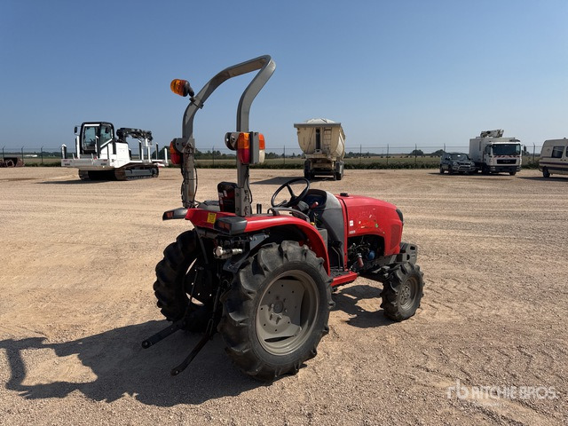 2015 Kubota STW34R 4WD Tracteur Utilitaire (Inoper ... Utility Tractor - Malotraktor: obrázek 3 2015 Kubota STW34R 4WD Tracteur Utilitaire (Inoper ... Utility Tractor - Malotraktor: obrázek 3