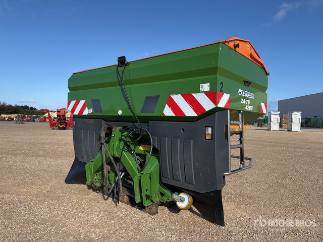 2017 Amazone ZA-TS 4200 54 m 3-Point 4200 L Epandeur A ... Fertilizer Spreader - Rozmetadlo hnoje: obrázek 4 2017 Amazone ZA-TS 4200 54 m 3-Point 4200 L Epandeur A ... Fertilizer Spreader - Rozmetadlo hnoje: obrázek 4