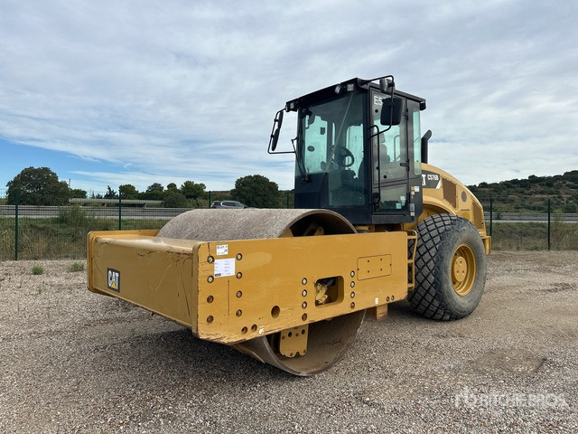 2017 Cat CS76B Compacteur Mono Cylindre Smooth Drum Compactor - Kompaktor: obrázek 1 2017 Cat CS76B Compacteur Mono Cylindre Smooth Drum Compactor - Kompaktor: obrázek 1