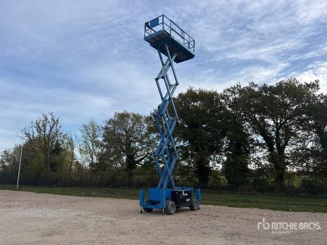 2017 Genie GS-3369RT 4x4 Diesel Nacelle Ciseau Scissor Lift - Nůžková plošina: obrázek 3 2017 Genie GS-3369RT 4x4 Diesel Nacelle Ciseau Scissor Lift - Nůžková plošina: obrázek 3