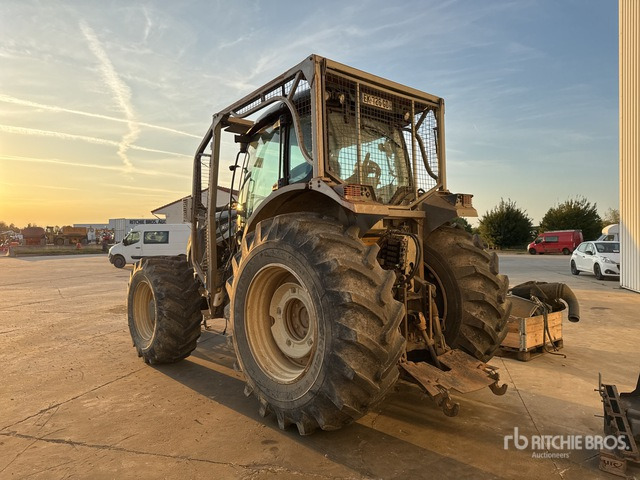 2017 Valtra T174 (Inoperable) 4WD Tractor - Traktor: obrázek 3 2017 Valtra T174 (Inoperable) 4WD Tractor - Traktor: obrázek 3