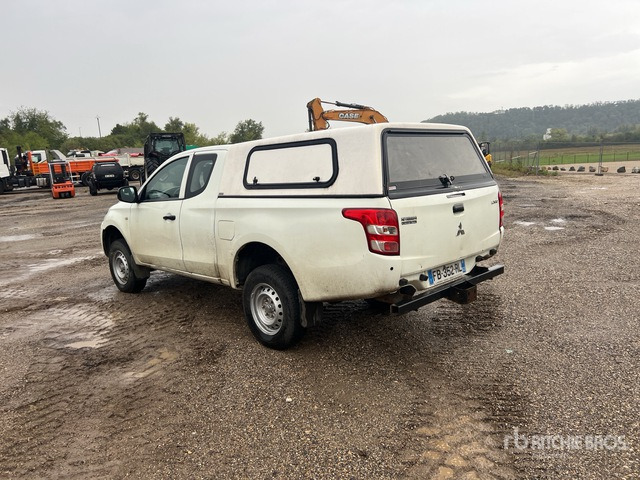 2018 Mitsubishi L200 4x4 Extended Cab (Inoperable) Pickup - Pick-up: obrázek 4 2018 Mitsubishi L200 4x4 Extended Cab (Inoperable) Pickup - Pick-up: obrázek 4