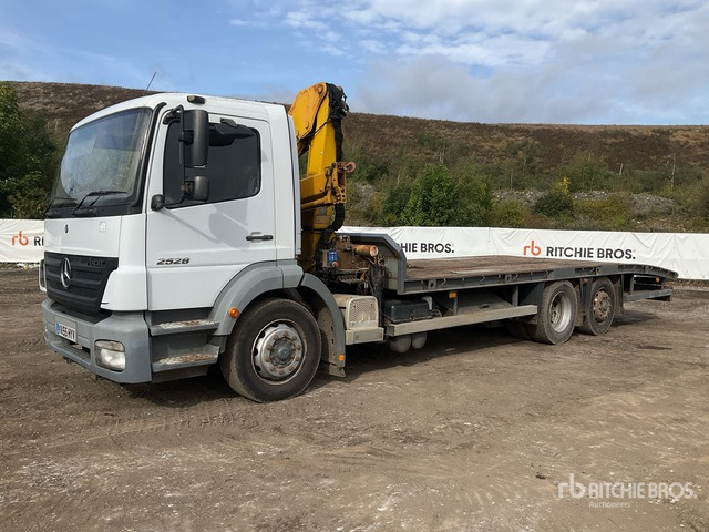 2005 Mercedes-Benz Axor 2528 2002 HMF 1063 K2 Knuckle Boom o ... Flatbed Truck with Crane - Nákladní automobil valníkový/ Plošinový, Auto s hydraulickou rukou: obrázek 1 2005 Mercedes-Benz Axor 2528 2002 HMF 1063 K2 Knuckle Boom o ... Flatbed Truck with Crane - Nákladní automobil valníkový/ Plošinový, Auto s hydraulickou rukou: obrázek 1