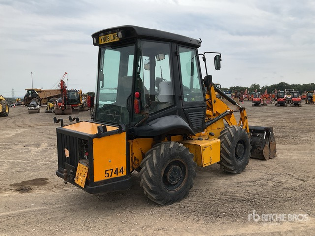 2008 JCB 2CX Airmaster MK3 4x4x4 Utility Tractor - Mulčovač: obrázek 4 2008 JCB 2CX Airmaster MK3 4x4x4 Utility Tractor - Mulčovač: obrázek 4