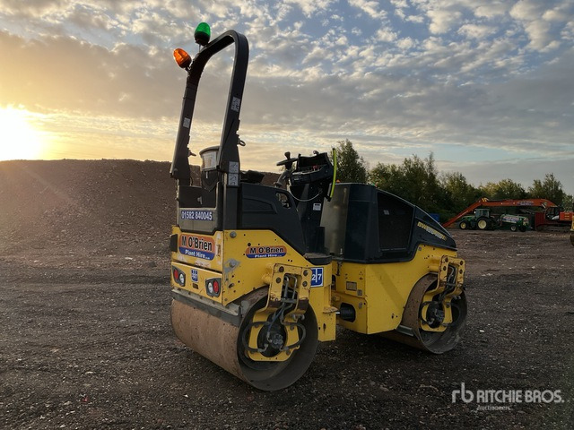 2015 Bomag 120AD-5 Double Drum Roller - Válec: obrázek 3 2015 Bomag 120AD-5 Double Drum Roller - Válec: obrázek 3