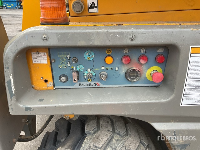 2015 Haulotte Compact 12DX 4x4 Diesel Scissor Lift - Nůžková plošina: obrázek 5 2015 Haulotte Compact 12DX 4x4 Diesel Scissor Lift - Nůžková plošina: obrázek 5