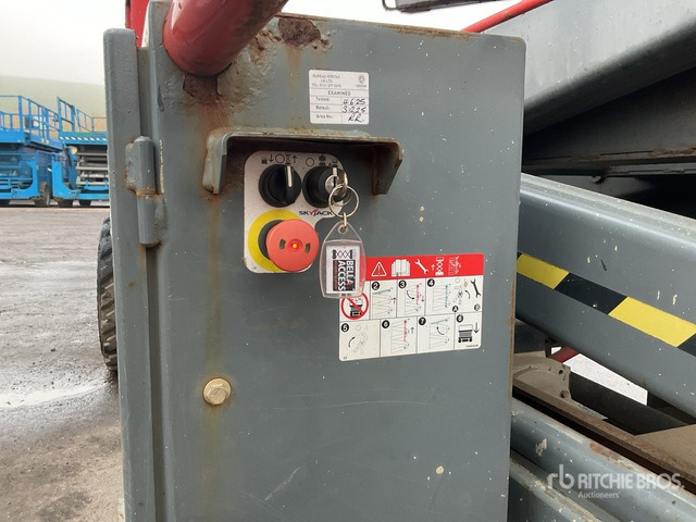 2015 Skyjack SJ9241 4x4 Diesel Scissor Lift - Nůžková plošina: obrázek 5 2015 Skyjack SJ9241 4x4 Diesel Scissor Lift - Nůžková plošina: obrázek 5