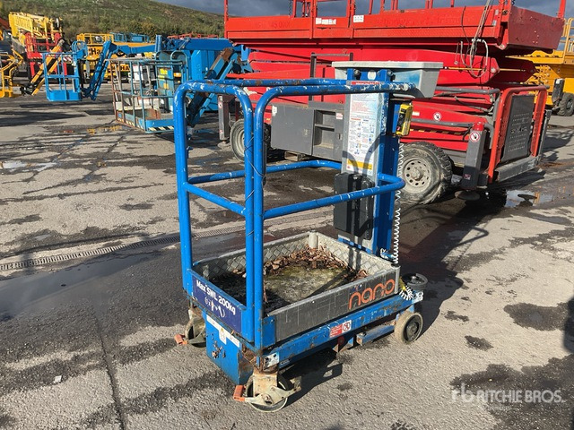 2017 Power Tower Nano Vertical Mast Lift - Vertikální sloupový výtah: obrázek 1 2017 Power Tower Nano Vertical Mast Lift - Vertikální sloupový výtah: obrázek 1