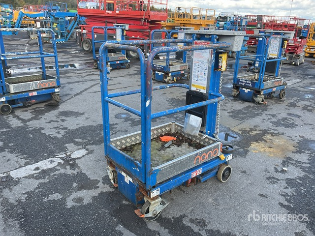 2017 Power Tower Nano Vertical Mast Lift - Vertikální sloupový výtah: obrázek 1 2017 Power Tower Nano Vertical Mast Lift - Vertikální sloupový výtah: obrázek 1