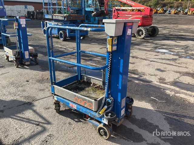 2017 Power Tower Nano Vertical Mast Lift - Vertikální sloupový výtah: obrázek 3 2017 Power Tower Nano Vertical Mast Lift - Vertikální sloupový výtah: obrázek 3