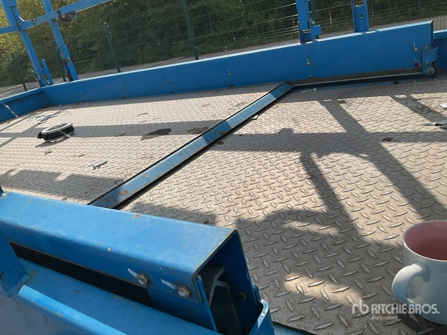 2019 Genie GS4069 Bi-Energy Scissor Lift - Nůžková plošina: obrázek 4 2019 Genie GS4069 Bi-Energy Scissor Lift - Nůžková plošina: obrázek 4