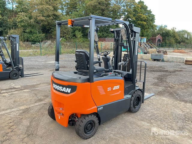 2023 Doosan B25X-7 PLUS 2023 Doosan B25X-7 PLUS 2500 kg Electric Forklift - (Unused) Electric Forklift - Elektrický vysokozdvižný vozík: obrázek 3 2023 Doosan B25X-7 PLUS 2023 Doosan B25X-7 PLUS 2500 kg Electric Forklift - (Unused) Electric Forklift - Elektrický vysokozdvižný vozík: obrázek 3