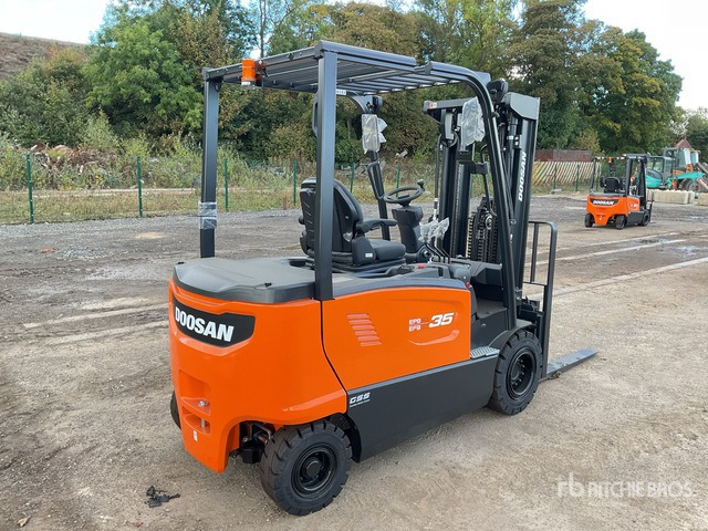 2023 Doosan B35X-7 PLUS 2023 Doosan B35X-7 PLUS 3500 kg Electric Forklift (Unused) Electric Forklift - Elektrický vysokozdvižný vozík: obrázek 3 2023 Doosan B35X-7 PLUS 2023 Doosan B35X-7 PLUS 3500 kg Electric Forklift (Unused) Electric Forklift - Elektrický vysokozdvižný vozík: obrázek 3