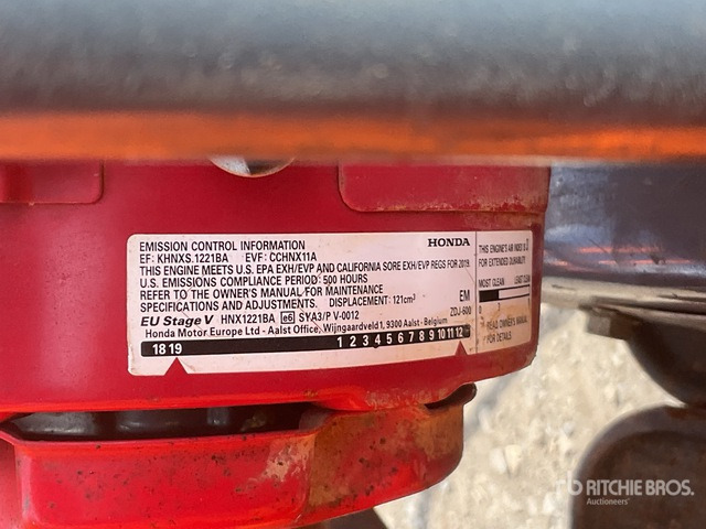 Belle LC3251 Vibratory Plate Compactor - Vibrační deska: obrázek 5 Belle LC3251 Vibratory Plate Compactor - Vibrační deska: obrázek 5