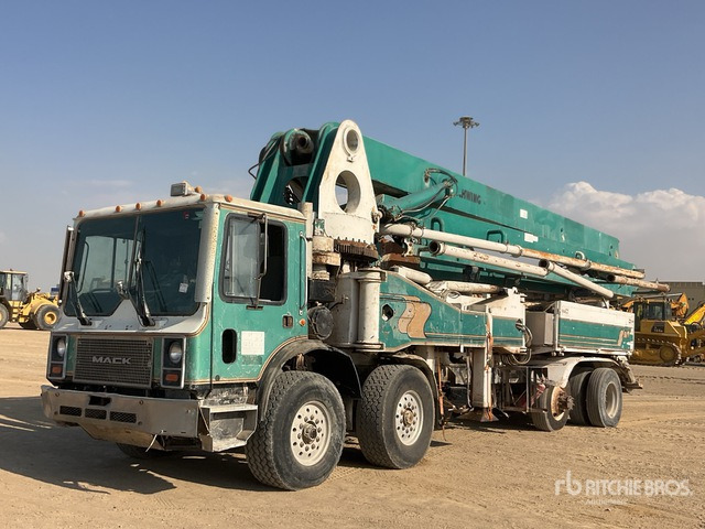 1997 Mack MR688S 1997 Schwing KVM 42/38 42 m on 8x4 Concrete Pump Truck - Autočerpadlo: obrázek 1 1997 Mack MR688S 1997 Schwing KVM 42/38 42 m on 8x4 Concrete Pump Truck - Autočerpadlo: obrázek 1